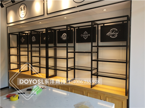 上海本情每日新鮮烘焙-面包展示柜工程案例